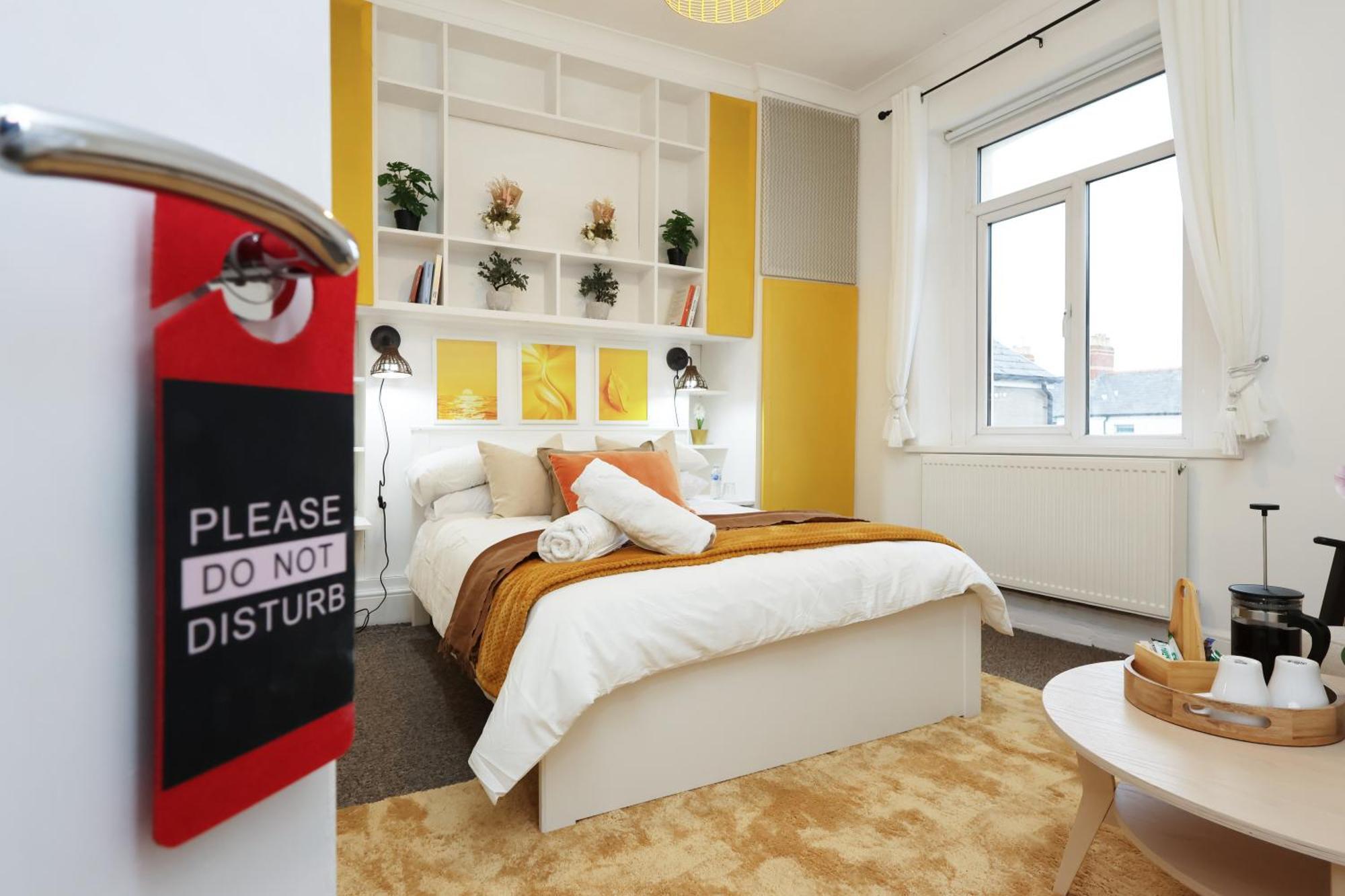 Cardiff City Guesthouse, Central Rooms, Fast Wi-Fi, On-Street Parking Exterior photo